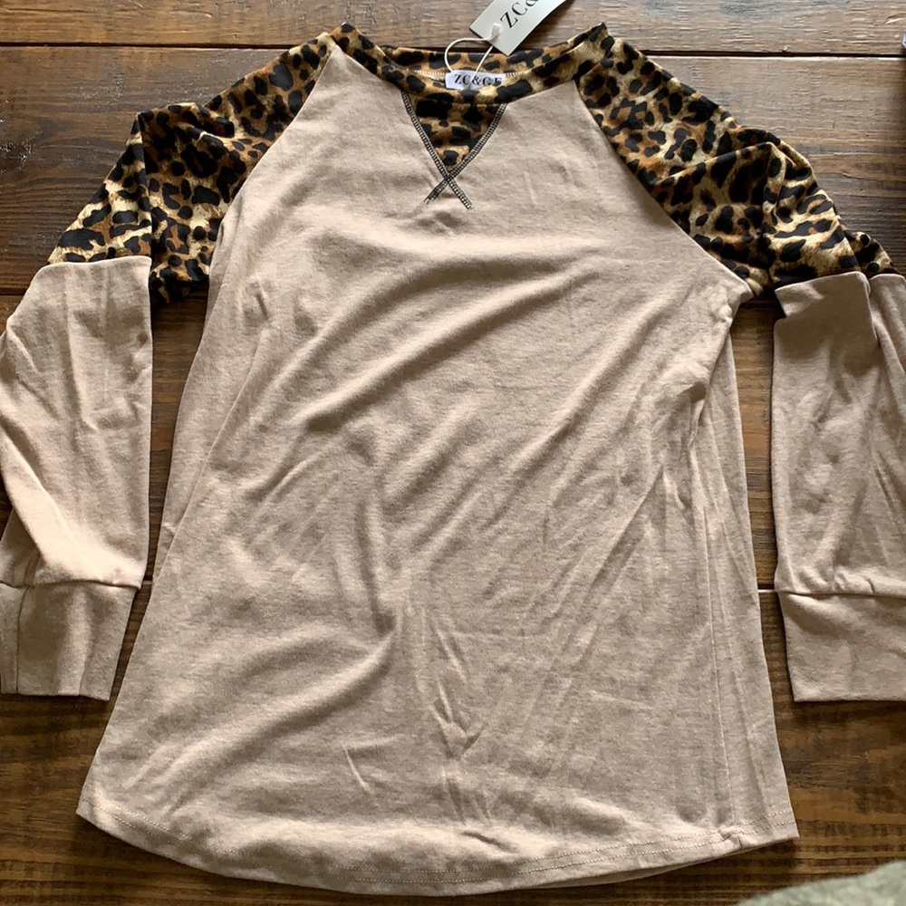 Long sleeve cotton cheetah print shirt